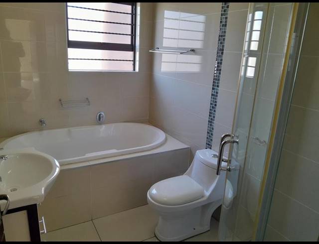 2 BEDROOM APARTMENT FOR SALE IN RAVENSWOOD